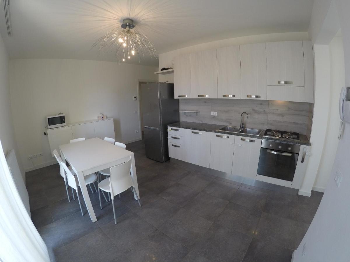 Appartamento Trilocale Attico Zona Centro Caorle Esterno foto