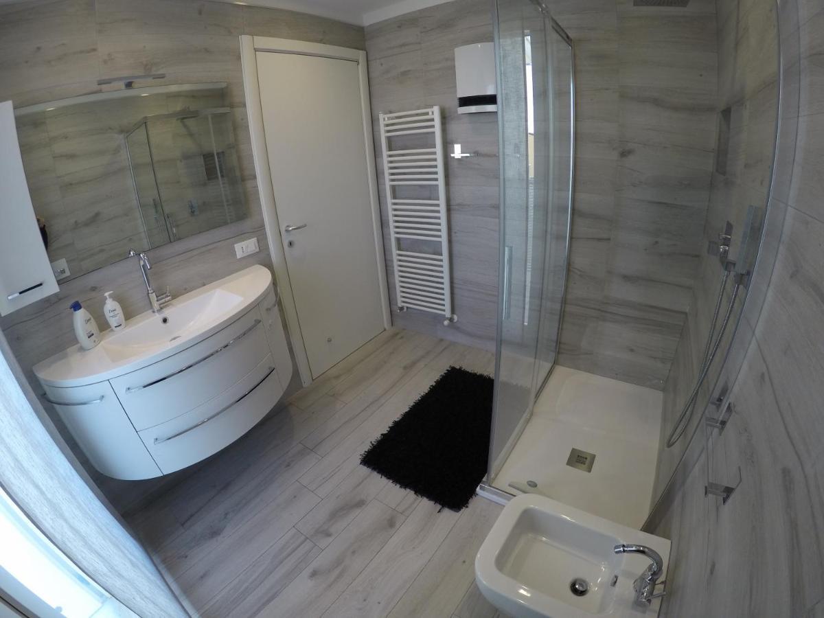 Appartamento Trilocale Attico Zona Centro Caorle Esterno foto